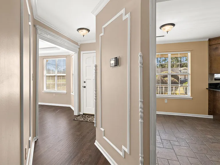 3338 Pinewood Dr — Photo 4