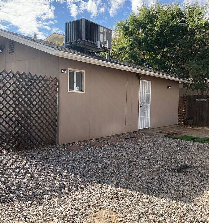 1st image of 2427 W Turney Ave #2-21235079