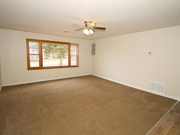 2nd image of 4809 Dogwood Ln