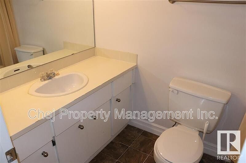 Edmonton Apartment for rent - 2 Bedrooms — photo 8