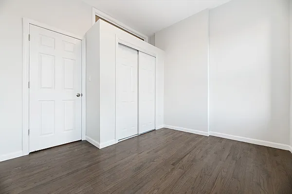 Rented by REAL New York | media 23