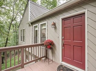 428 Riverlake Ct, Woodstock, GA 30188