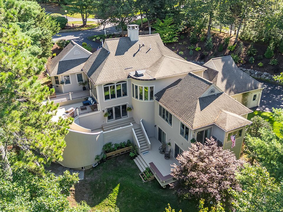 1st image of 3 Glenwood Lane