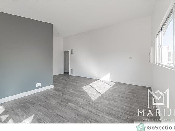 3rd image of 6018 Hazelhurst Pl APT 15