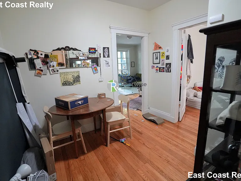 127 Sutherland Rd #C — Photo 11