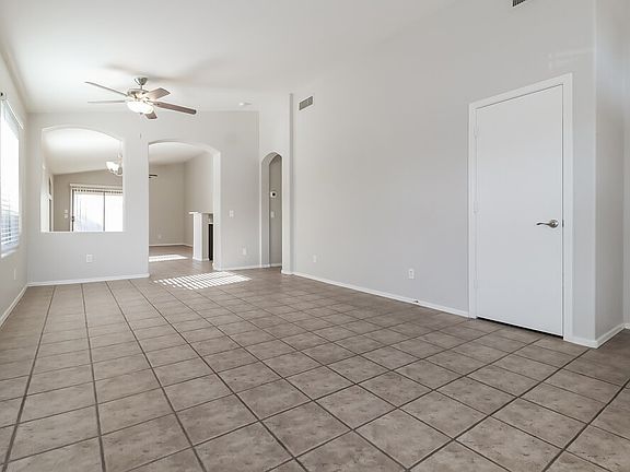 5th image of 1524 S 86th Ln