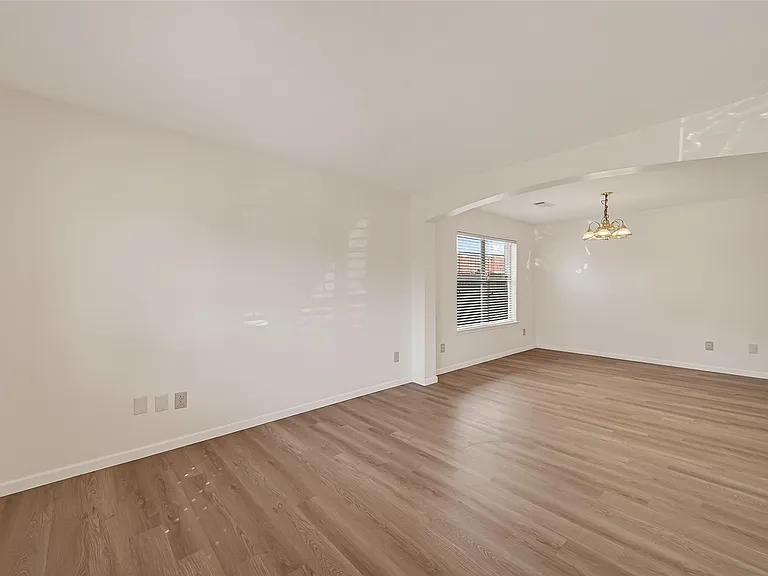 15910 Clayton Bend Dr — Photo 7