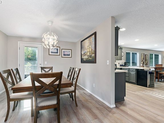 5th image of 39813 SE 37th St