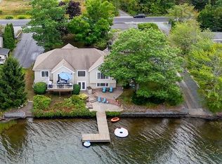 385 Lakeview Ave, Middle Sackville, NS B4E 3B6