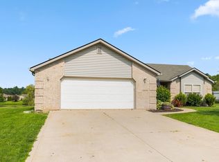 3297 E Sherman St, Columbia City, IN 46725
