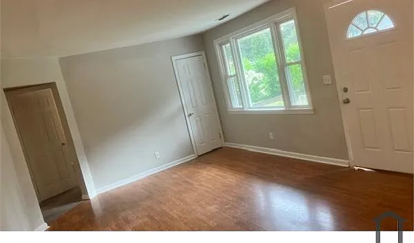 3 bed, 1269 sqft, $1,300 — Photo 4