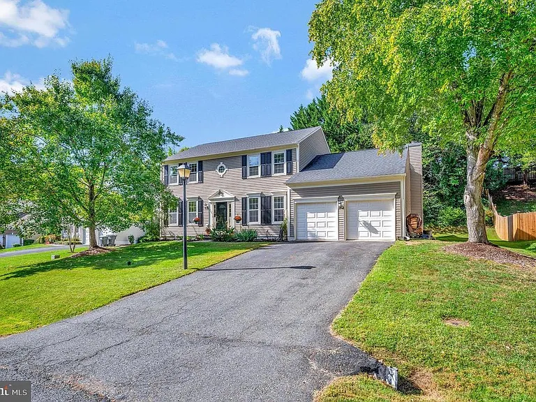 64 Blossom Wood Ct — Photo 4