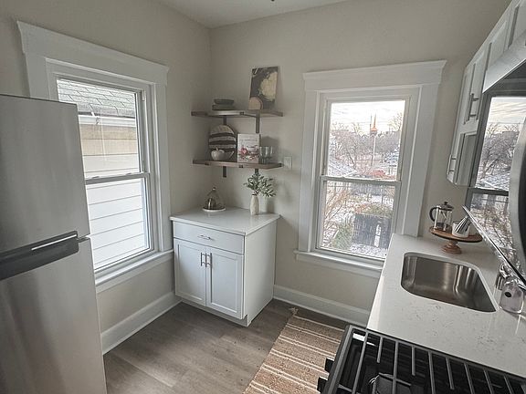 4th image of 1359 W 69th St #2