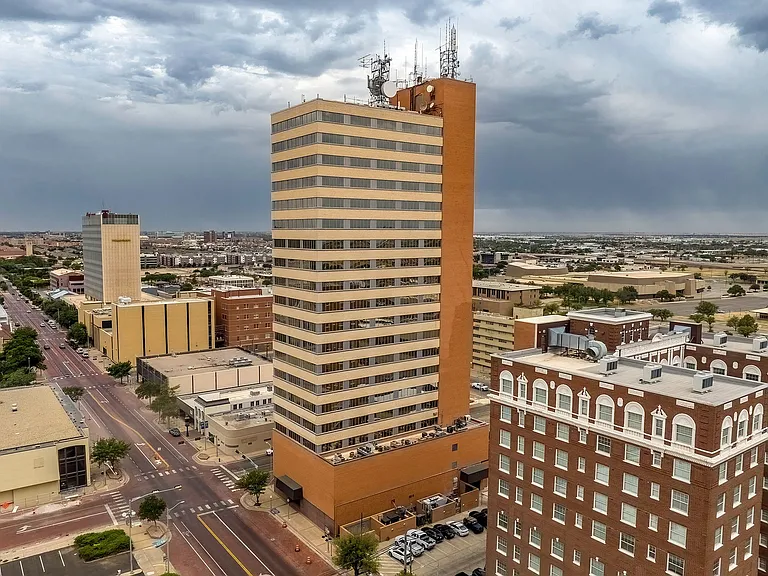 Metro Tower Lofts: Availability Now — Photo 4