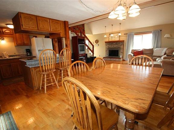 2nd image of 104 Cedar Ln