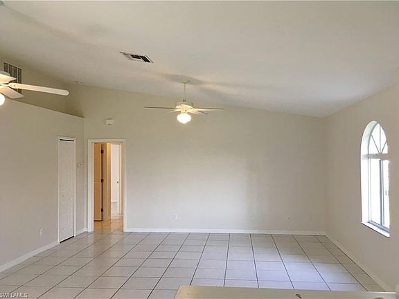 3rd image of 616 SE 13th Ct