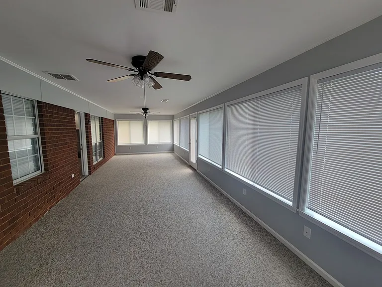 2910 Pointewest Dr — Photo 26