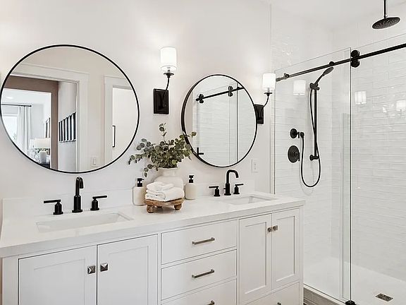 2nd image of 14945 Deco Cir