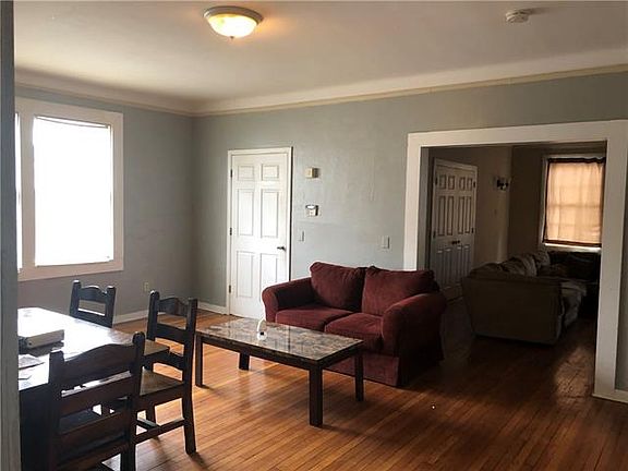 3rd image of 4217 Vincennes Pl