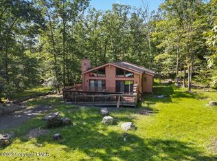303 Hyland Dr, East Stroudsburg, PA