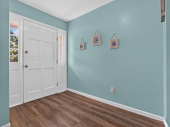 4th image of 1736 Sulgrave Rd
