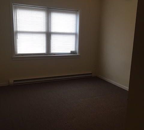 3rd image of 228 Monticello Ave APT 11