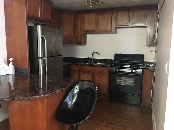 5th image of 2115 W Farwell Ave APT 203