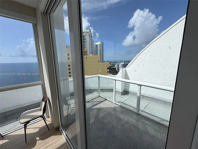 16425 Collins Ave #OS18A — Photo 17