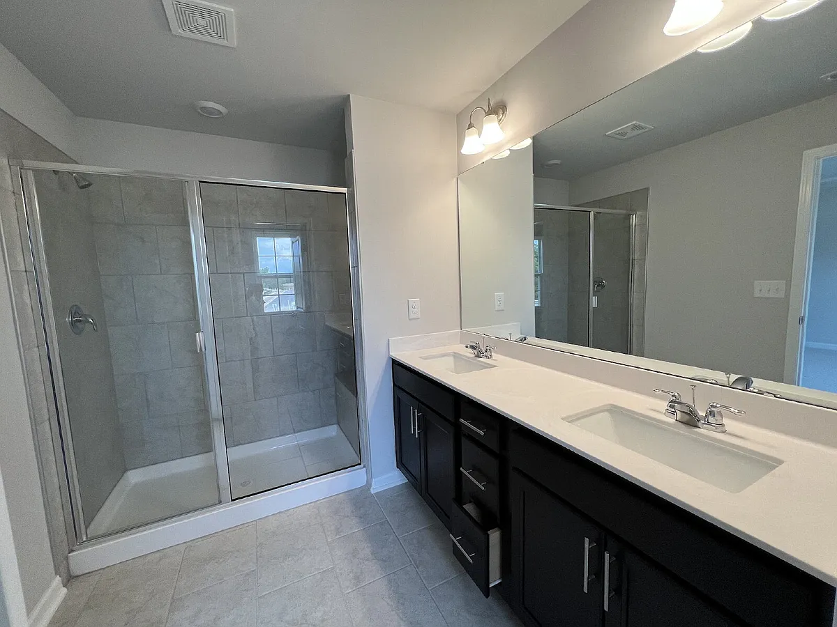Building Photo - 1090 Gemma Dr