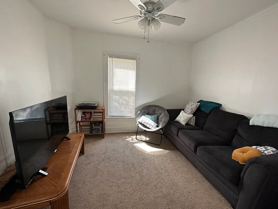 40 Walnut St #2