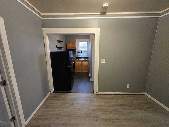 5th image of 8 Farley Ave Floor 3