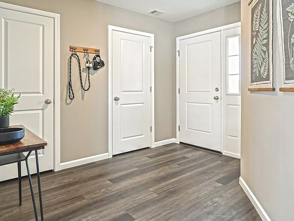 2nd image of 7433 Saint Patrick Ct