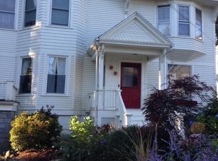 38 Summer St, Rockland, ME 04841