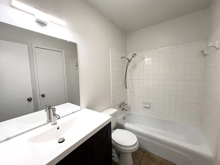 1705 Coronado Hills Dr #D — Photo 10
