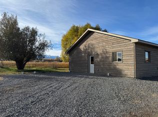 24 Moonlite Dr, Cody, WY 82414