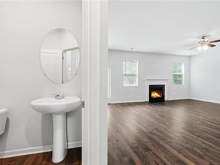 3132 Hawthorn Farm Blvd — Photo 28