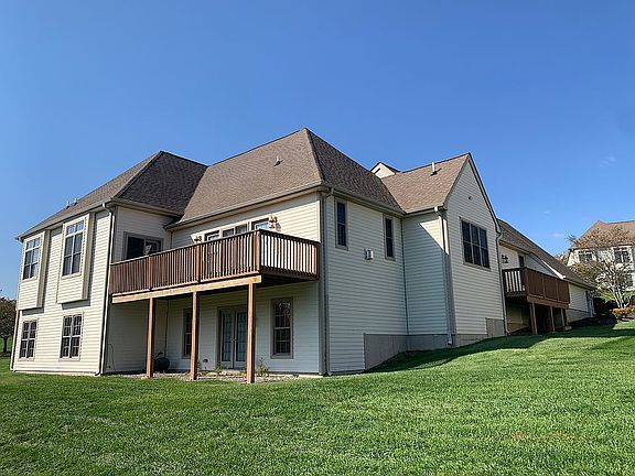 4th image of 21 Seminole Ct #1