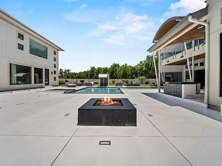 4043 Maranatha Dr — Photo 10