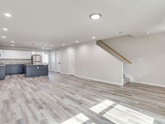 5th image of 931 River Rd #933