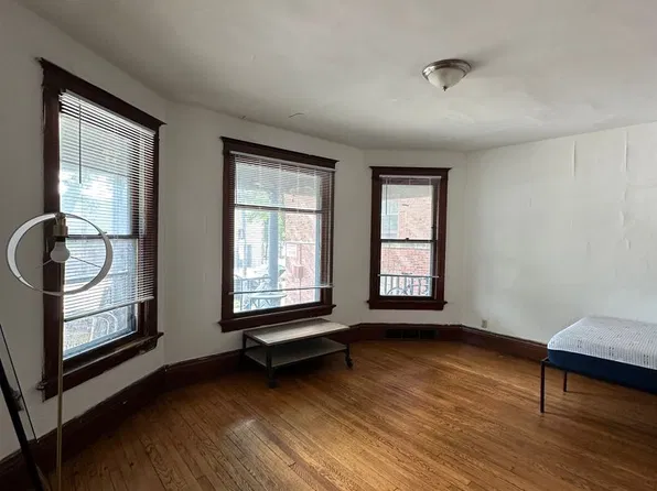 146-48 W Gorham St, 146-48 W Gorham St #1, Madison, WI 53703