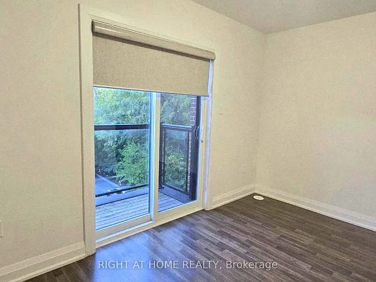1758 Lawrence Ave W #1 — Photo 28