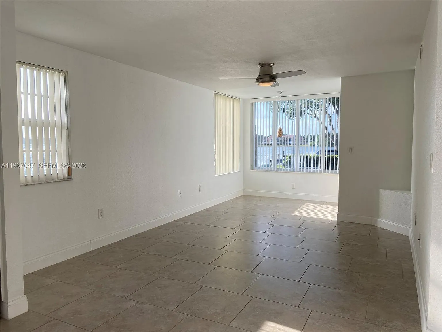 2 bed, 1038 sqft, $2,425 — Photo 4