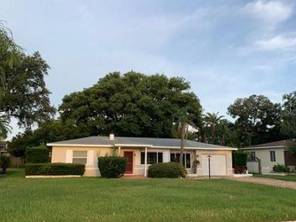 3rd image of 2642 Leslee Lake Dr N