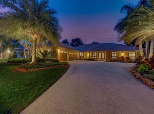 3554 Shoreline Cir, Palm Harbor, FL 34684