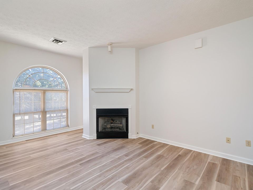 1st image of 4805 Lyons View Pike