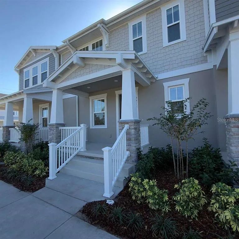 3 bed, 2.5 bath, 1638 sqft, $3,500 — Photo 3