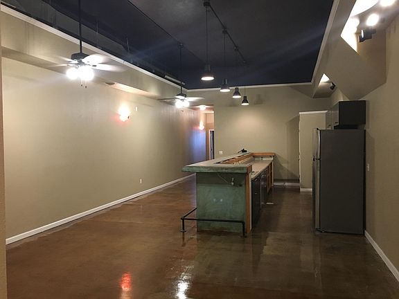 3rd image of 118 S Franklin St #118