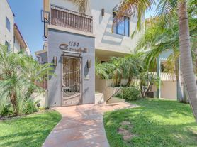 1130 Campbell St, Glendale, CA