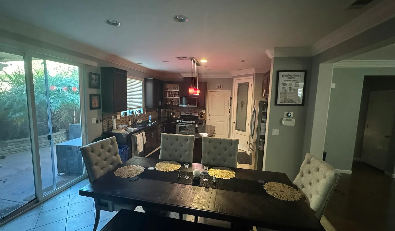 684 Embassy Cir — Photo 4