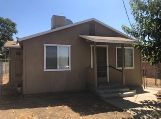 872 S Comanche Dr, Arvin, CA 93203